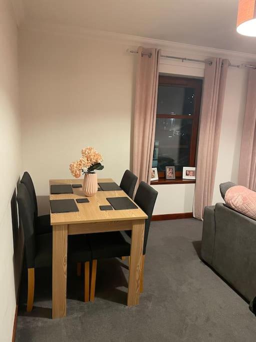 Nevis Apartment Located In Fort William Centre Exterior foto